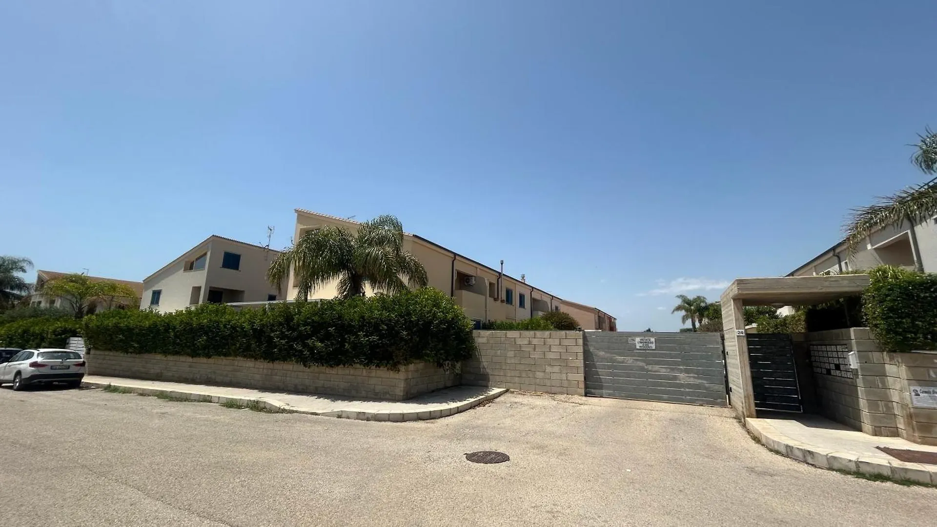 Mare Nostrum Apartment مارينا دي راغوزا إيطاليا
